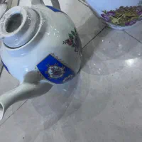 قوری بزرگ‌و لوازم اشپزخانه