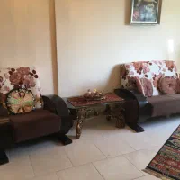 مبل راحتی  ۶ نفره.  با میز جلو و دو عدد میز عسلی|مبلمان خانگی و میز عسلی|تهران, پردیسان|دیوار