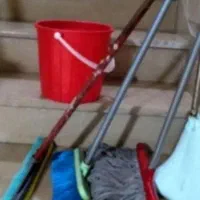 سلام نظافت راه پله و کار در خانه انجام میشود