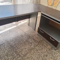 میز تحریر بزرگ