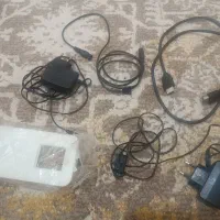 تعدادی شارژ و سیم و کلید کولر آبی
