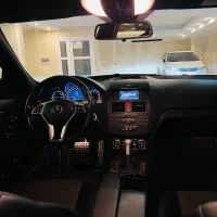 بدون توضیح فول کامل اپشن استاندارد.    C200 2010