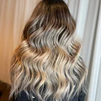 رنگ و کراتین|خدمات آرایشگری و زیبایی|سنندج, |دیوار