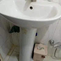 روشویی پایه دار سالم تمیز|لوازم سرویس بهداشتی|محمدیه-قزوین, |دیوار