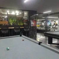 کار در کافه باشگاه مردانه