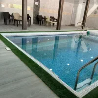 کارگر و نظافتچی سوپر بوژان