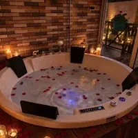 اقامتگاه دربست/جکوزی 4 نفره /طبیعت زیبا