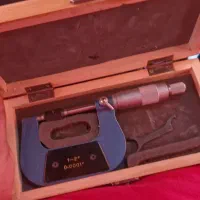 میکرومتر|ابزارآلات|شاهین‌شهر, دکتر حسابی|دیوار