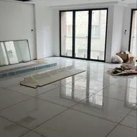 آپارتمان۱۳۳ متری ۳ خوابه نوساز تک واحدی در باغ تخت