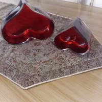 شکلات خوری قلبی