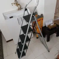 نردبان تاشو