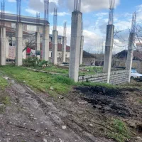 فروش ۲۰۰ متر زمین با دو واحد ساختمان نیمه کاره