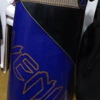 کیسه بوکس به همراه دستکش