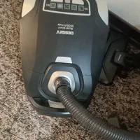 یک  اون توستر  یک عدد مینی واش و یک جاروبرقی