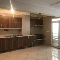 ۸۳متر / گل طبقات / فلاح