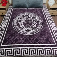 پتوی طرح ورساچ رو با قواره بزرگ و کیفیتی درجه‌یک