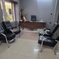 منشی و دفتردارخانم