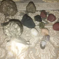 سنگهای قیمتی و تزیینی