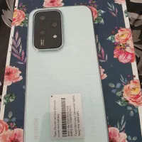 آنر ۲۰۰ لایت