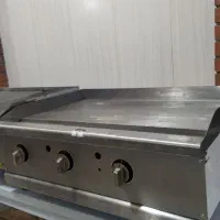 صفحه گریل روغنی چدنی با پیتزا پز ذغالی صندوقی