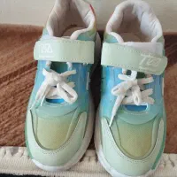 کفش اسپرت بچگانه|کیف، کفش، کمربند|بوشهر, |دیوار