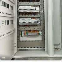 مونتاژ کار تابلو های برق صنعتی