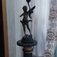 یک جفت مجسمه برنز با پایه سنگی
