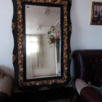 آینه قدی و میز