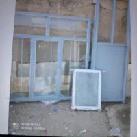 دو پنجره و یک درب آهنی به فروش میرسد|مصالح و تجهیزات ساختمان|زنجان, |دیوار