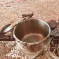 زودپز قدیمی و سنگین یونیک|ظروف پختوپز|مشهد, الهیه|دیوار