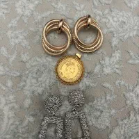 گوشواره و پلاک بدل