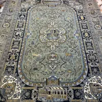 قالی ماشینی ۱۲متری زمینه سبز(سالم بدون پارگی)