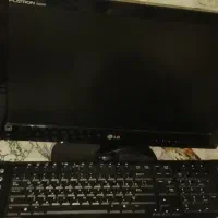 مانیتور و کیبورد کاملا نو