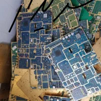 برد مخابراتی و موبایل و کامپیوتر