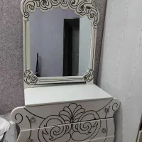 تخت دونفره ومیز آرایش باآینه و پاتختی|تخت و سرویس خواب|چابهار, |دیوار