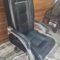صندلی اداری چرخ دار