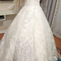 ۷ تا لباس عروس کاملا نو