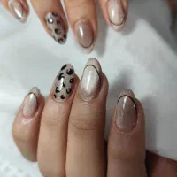 کاشت ناخن|خدمات آرایشگری و زیبایی|خمینی‌شهر, |دیوار