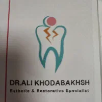 دستیار و منشی مطب دندانپزشکی