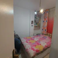 تخت دو نفره چوبی عرض ۱/۴۰ با تشک در حد نو