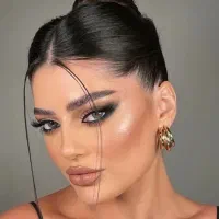 همکاری میکاپ کار و شنیون کار