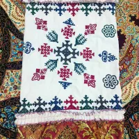 بالش و رو تختی و کناره پریوالی دست دوز