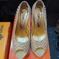 چند جفت کفش. صندل. مجلسی نو