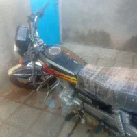 لیفان 1402|موتورسیکلت|میان ولایت, |دیوار