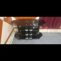 میز شیشه ایی سالم