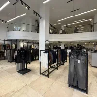 استخدام فروشنده خانم