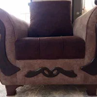 مبل تک نفره. و جلو مبلی و عسلی