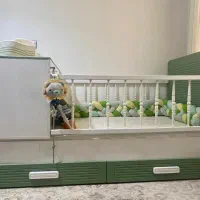 تخت نوزاد نوجوان