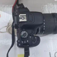 دوربین عکاسی ۷۰۰ دی کنون