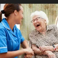 پرستار خانم برای مادرم